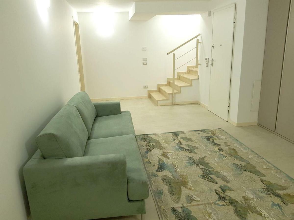 Deluxe Apartments Garda Sirmione Exterior foto