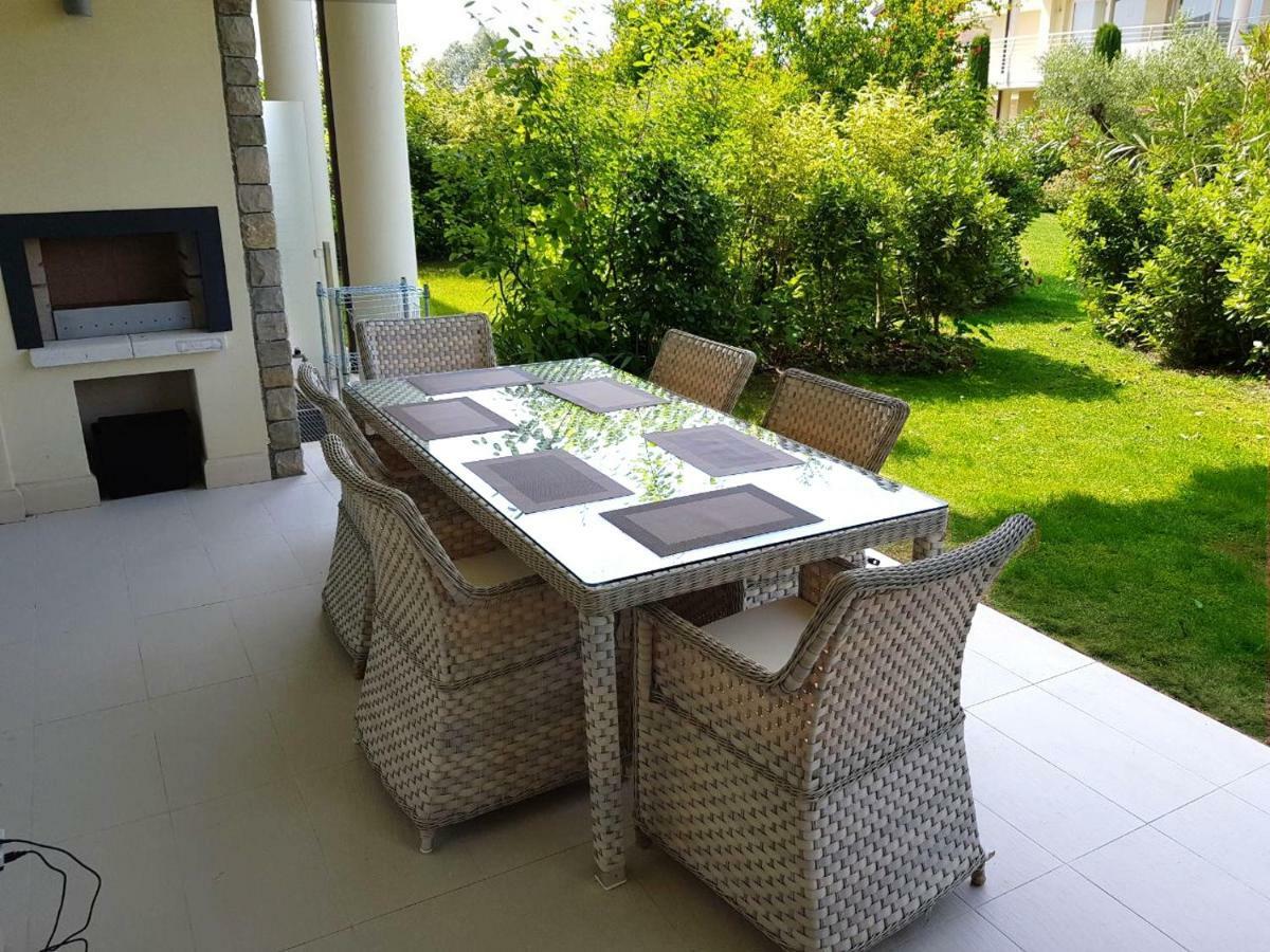 Deluxe Apartments Garda Sirmione Exterior foto