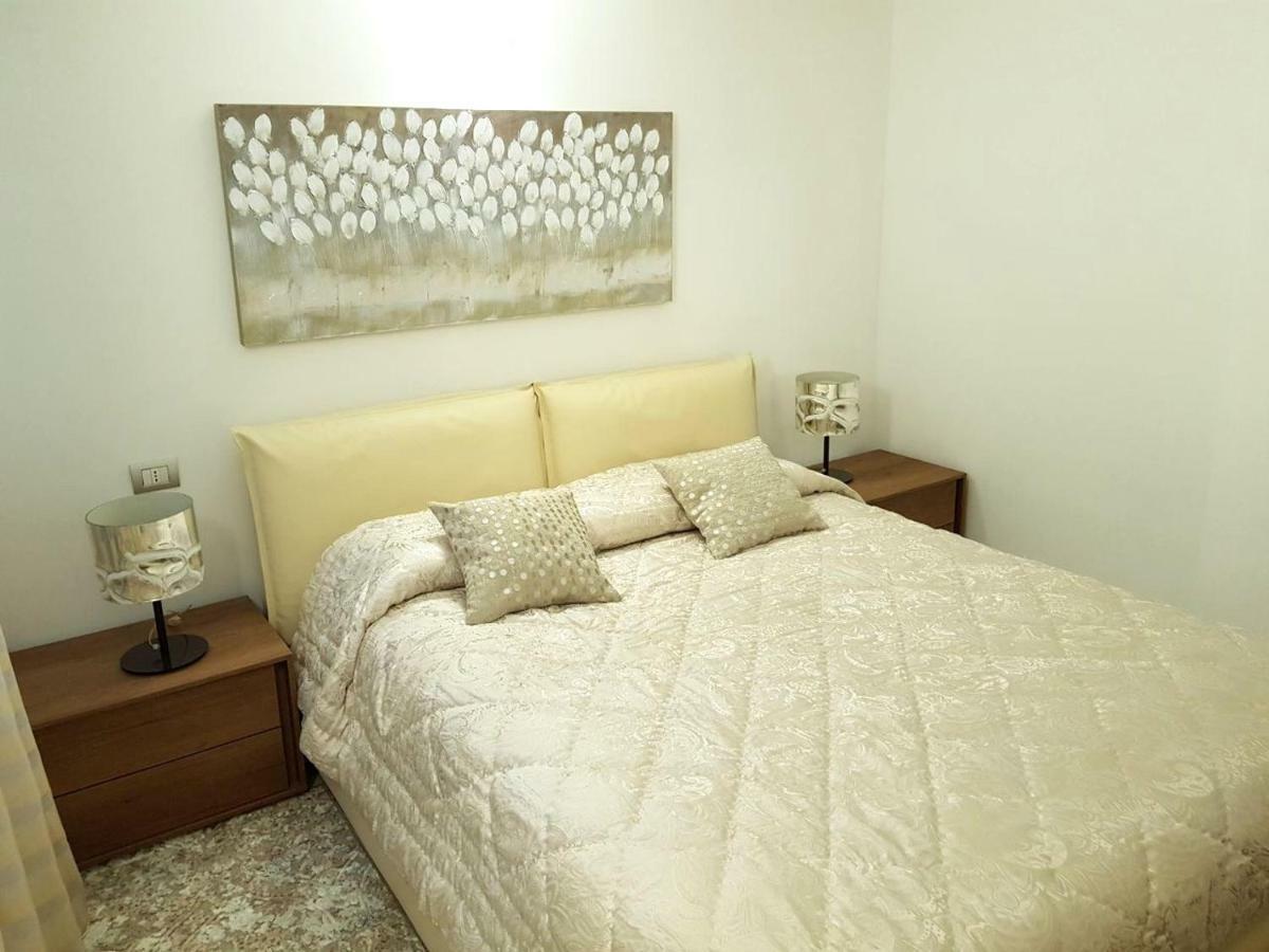 Deluxe Apartments Garda Sirmione Exterior foto