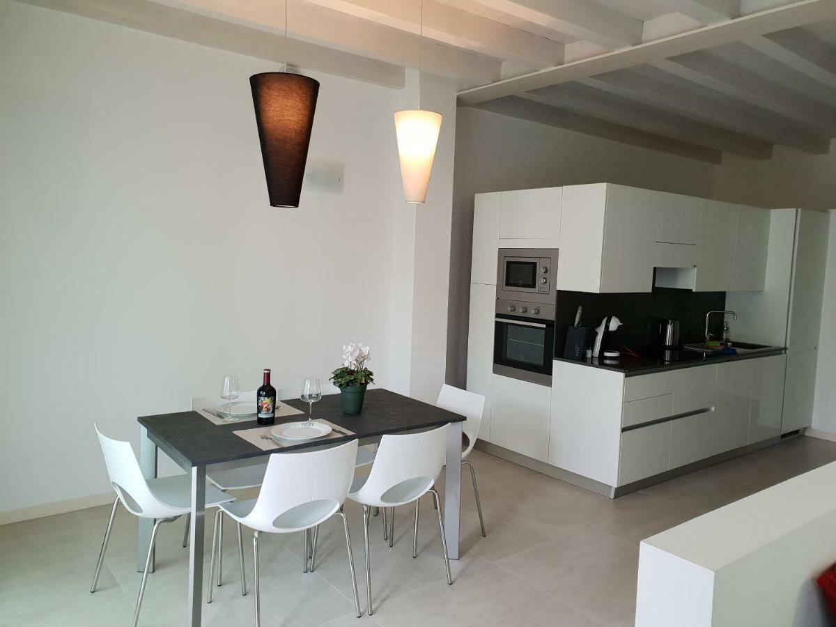 Deluxe Apartments Garda Sirmione Exterior foto