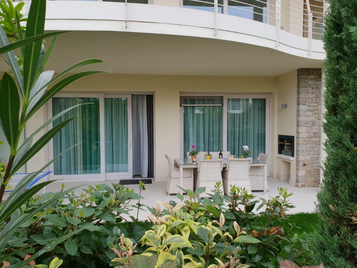 Deluxe Apartments Garda Sirmione Exterior foto