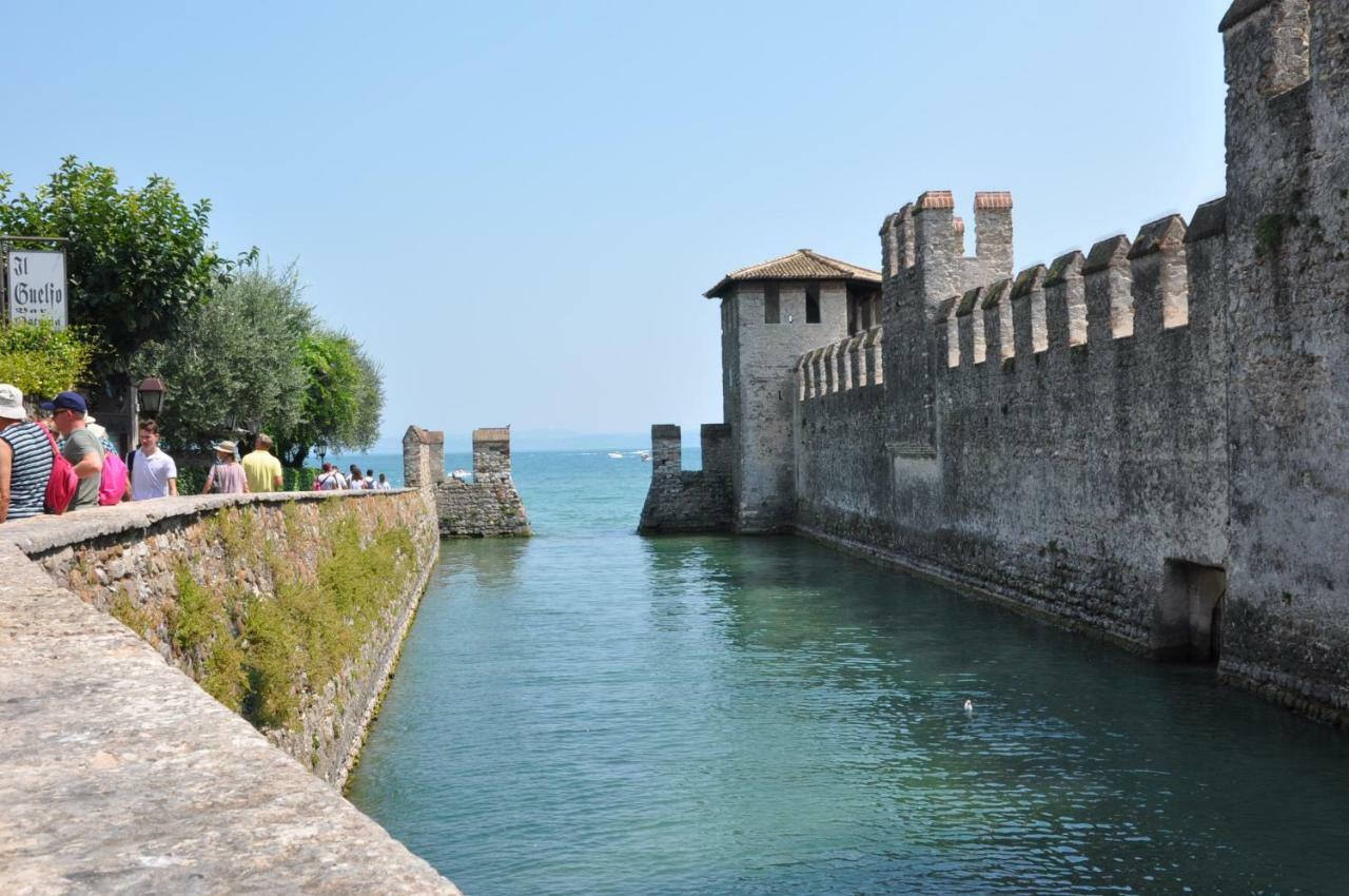 Deluxe Apartments Garda Sirmione Exterior foto