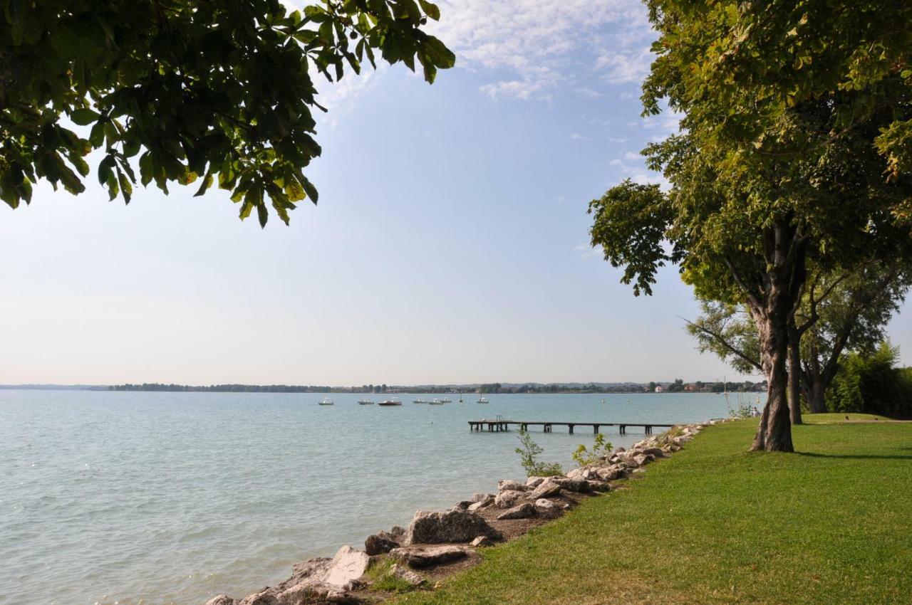 Deluxe Apartments Garda Sirmione Exterior foto